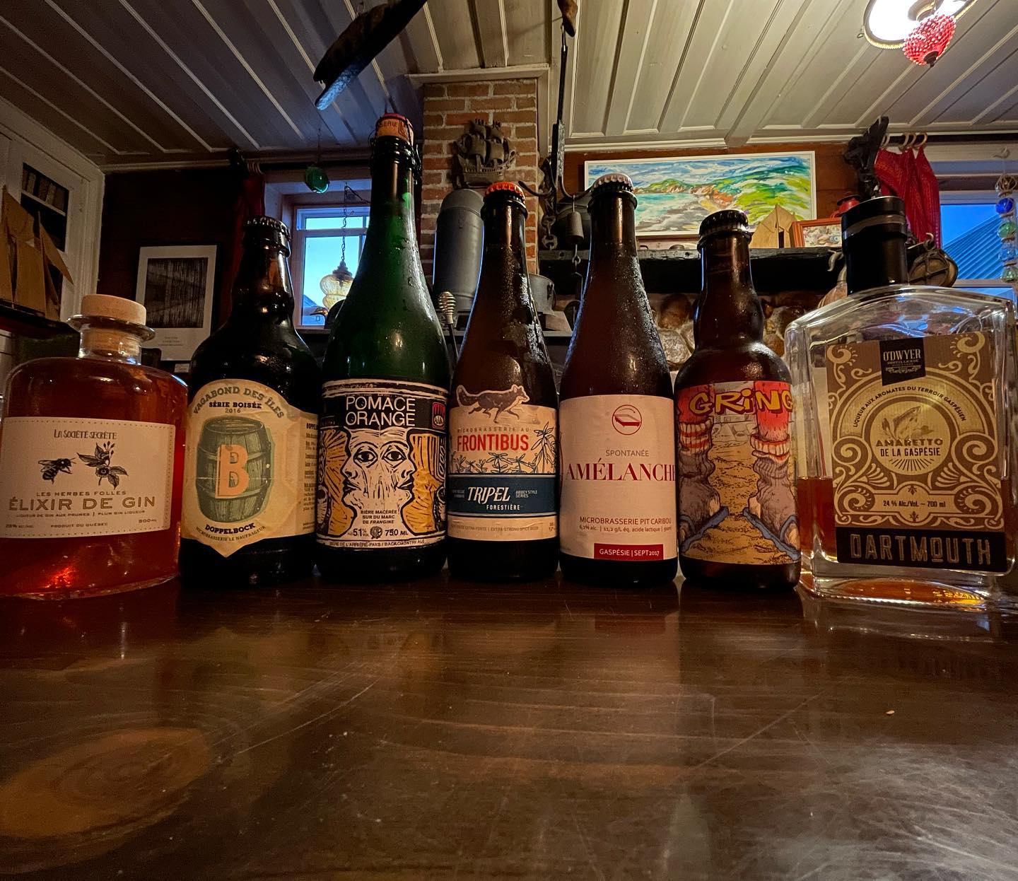 Sélection de bières, gins et spiritueux de la Gaspésie